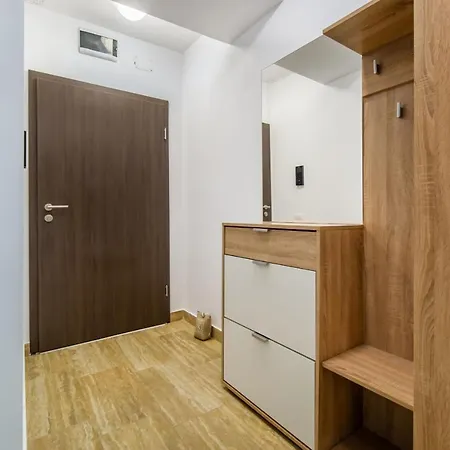 Апартаменти Mill's Hill Estate Брашов